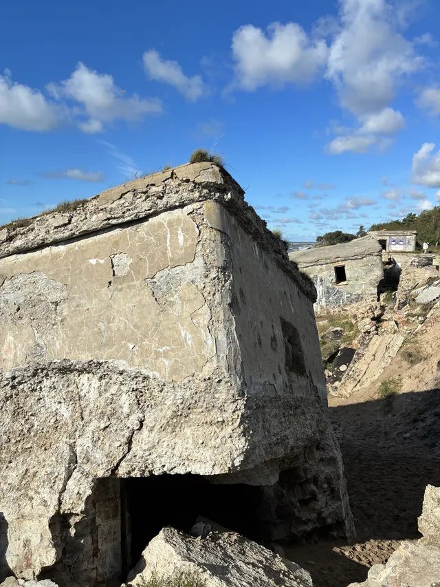 Betonové trosky severní pevnosti Karosta