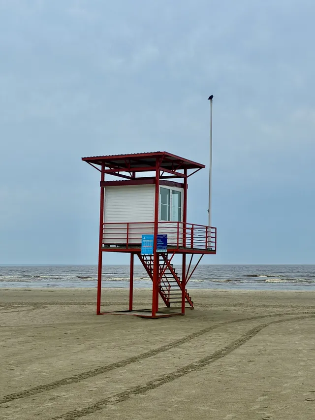 Plavčíkova pozorovatelna na pláži v Pärnu