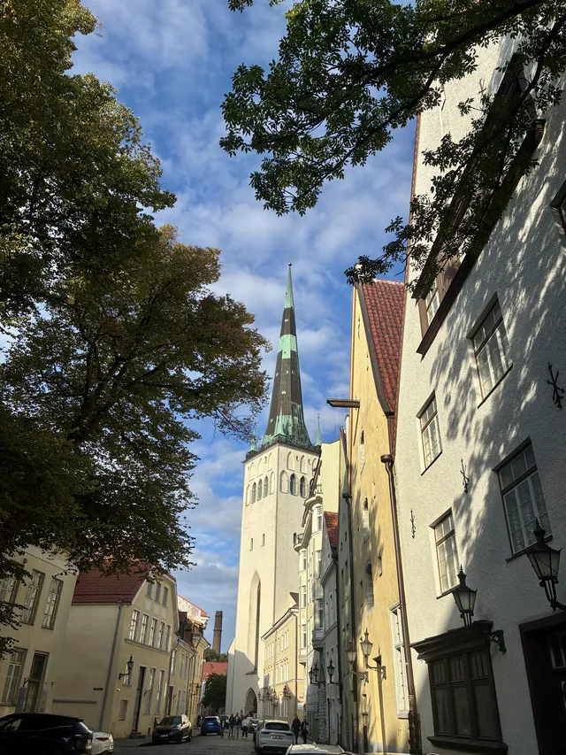 Ulička ve starém městě Tallinnu