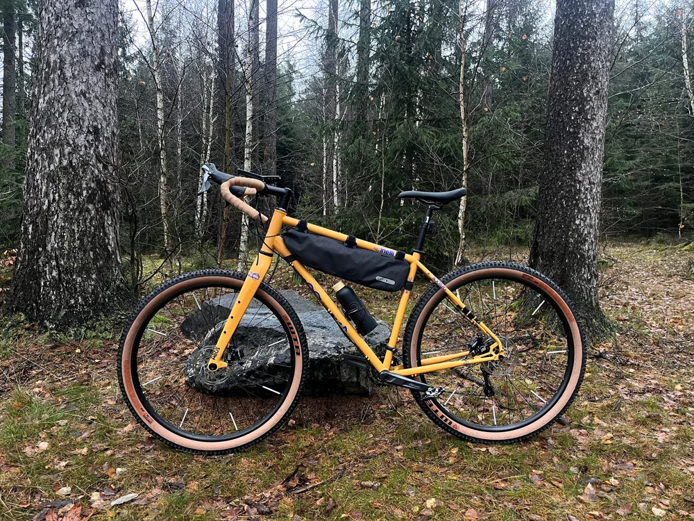 Cinelli Hobootleg Geo, moje oranžová činelka