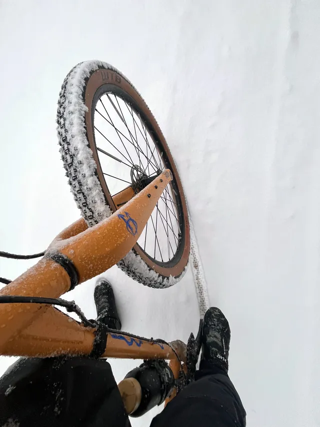 Široké pláště na Cinelli Hobootleg Geo
